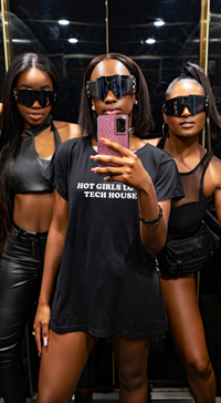 Hot Girls Love Tech House (Unisex)