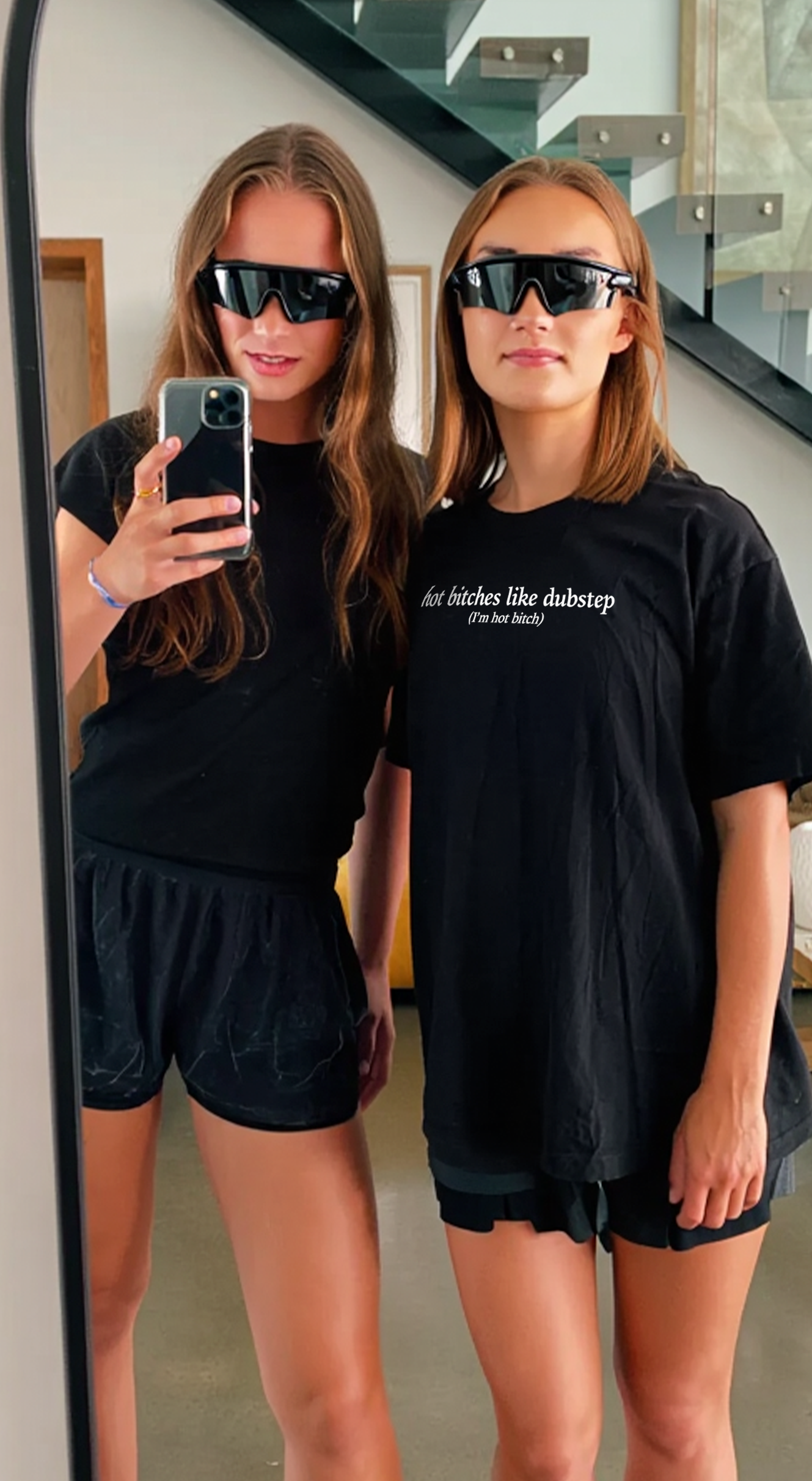 Hot Bitches Like Dubstep (Unisex)
