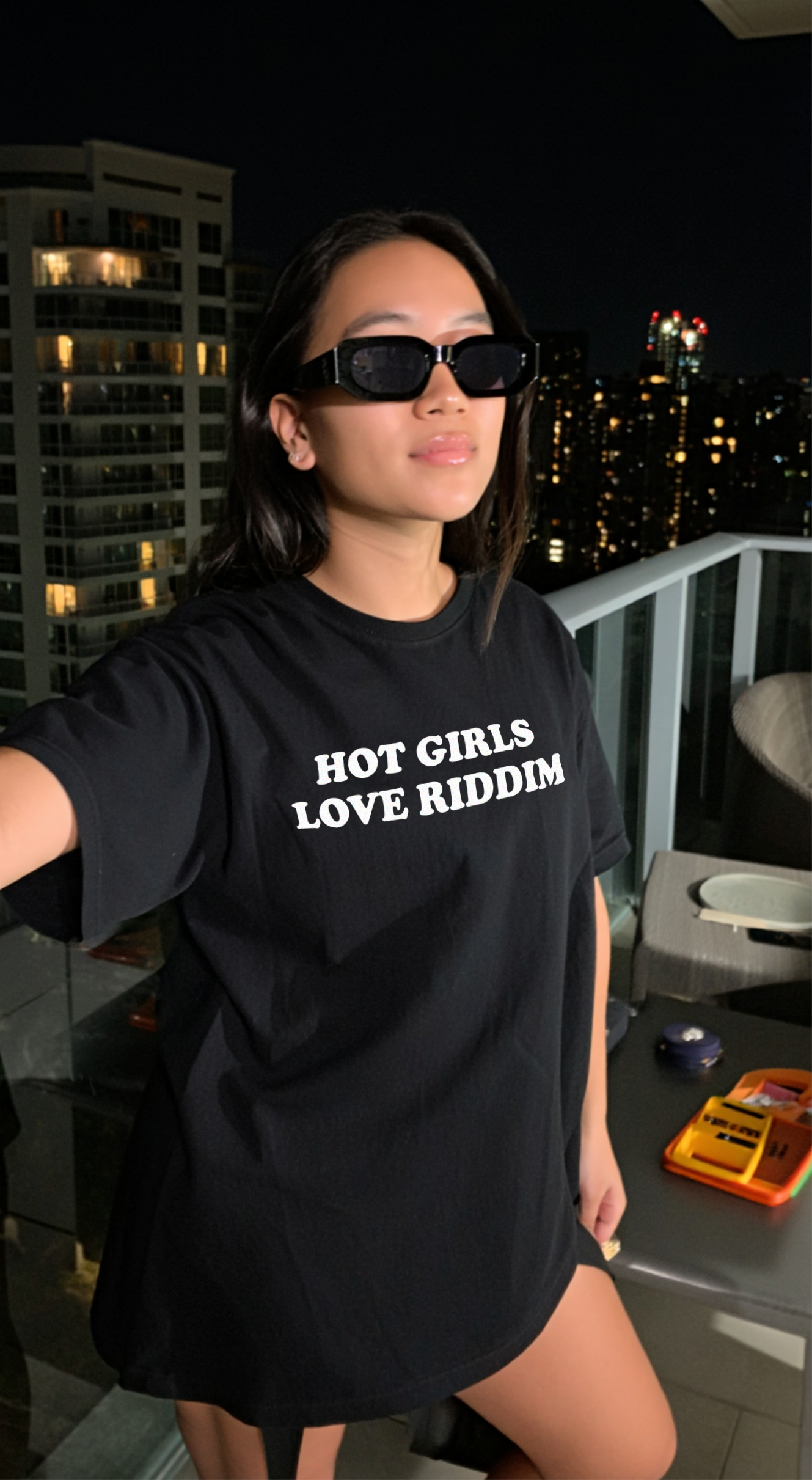 Hot Girls Love Riddim (Unisex)