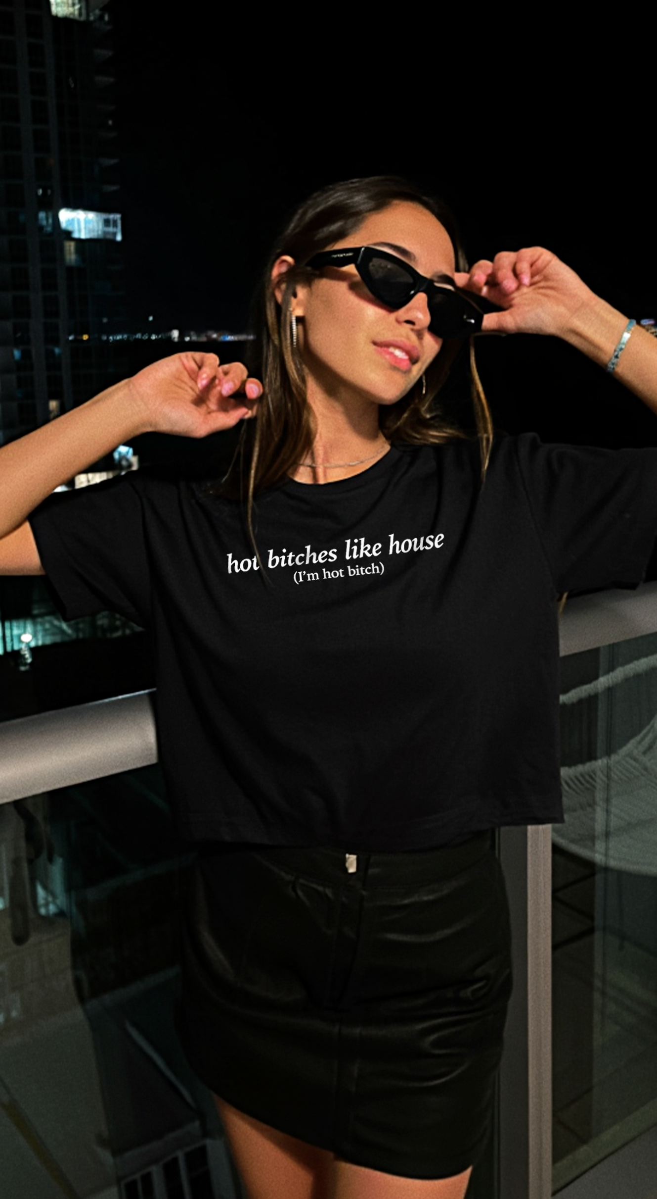 Hot Bitches Like House (Unisex)